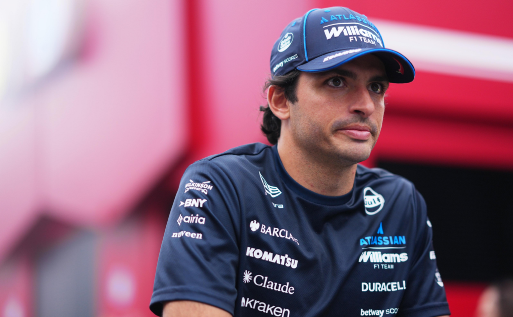 Williams сохранила состав: Сайнс продлил контракт с командой